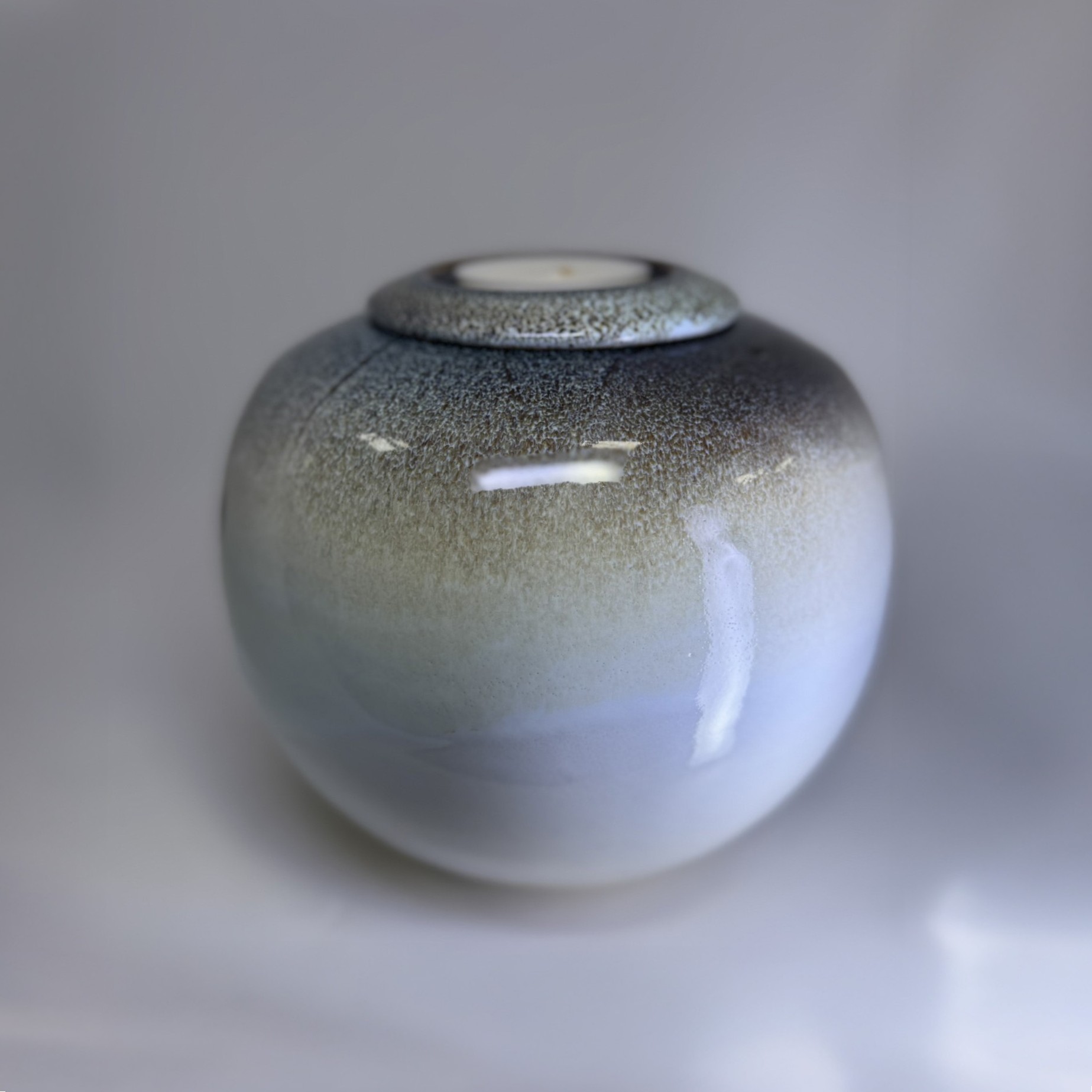 Solstice 3300ml cremation urn showing smooth charcoal grey to pale blue transition